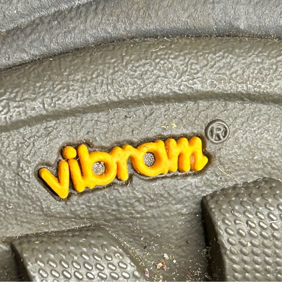 UGG Black Leather & Plaid Adirondack II Vibrum Waterproof Winter Boots Sz 8.5 - Picture 12 of 14